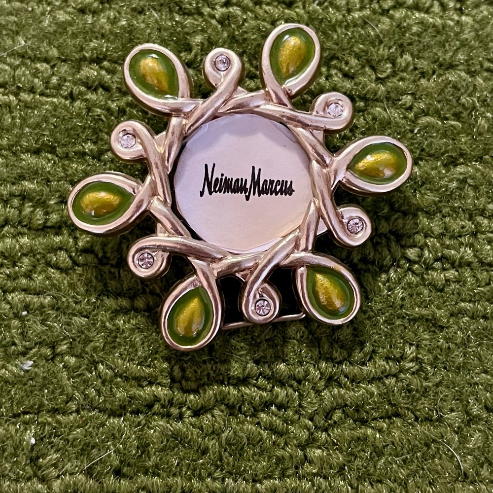 Jay Strongwater/Neiman Marcus miniature picture frame/brooch